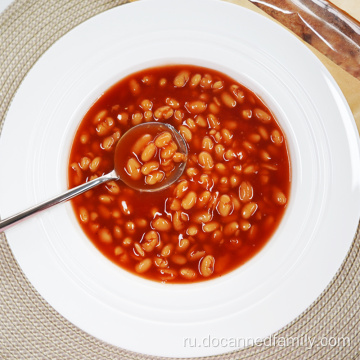 здоровая консервированная запеченная фасоль в томатном соусе
